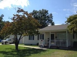 1002 Saxon Ave, Lumberton, NC 28358