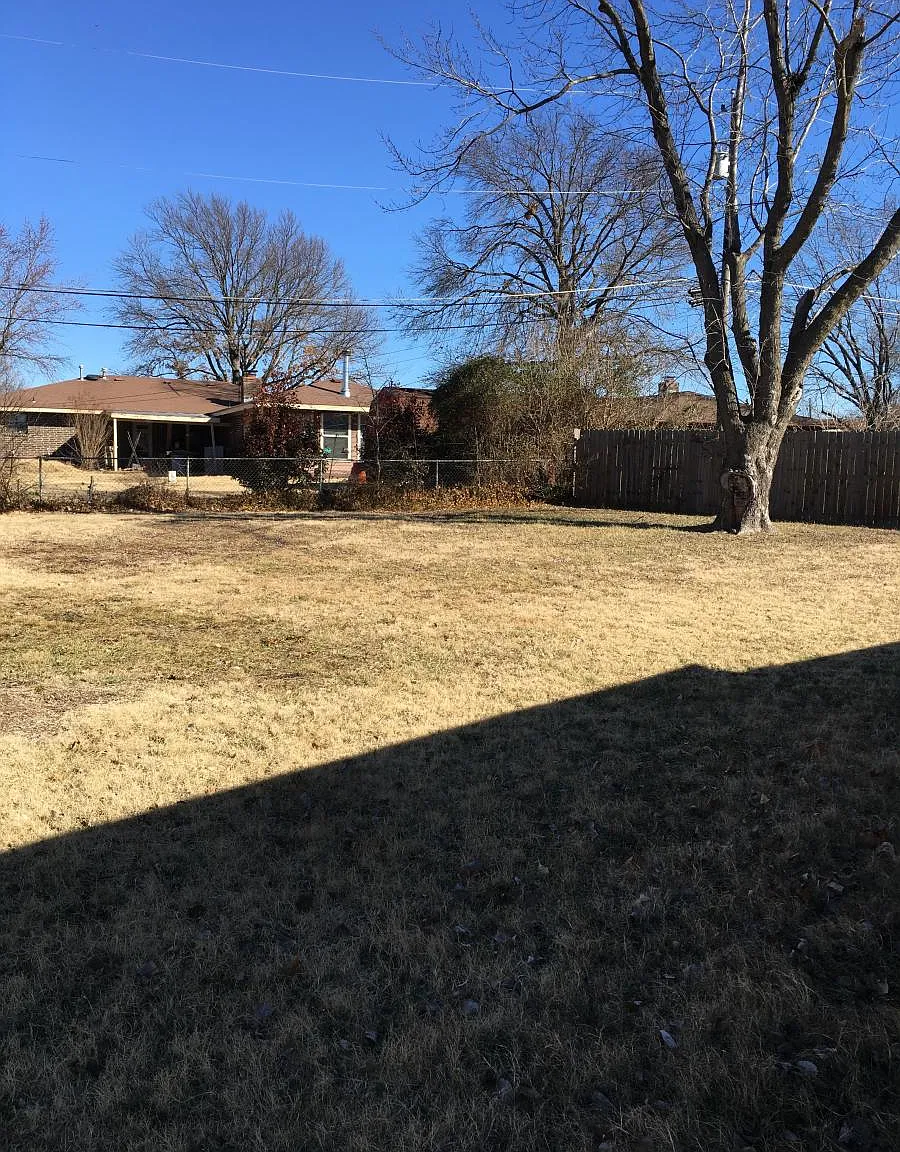 3 bed, 1800 sqft, $1,850 — Photo 2