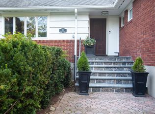 35 Manor Ave, White Plains, NY 10605