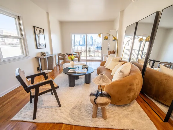 414 Gregory Avenue image 1 of 25