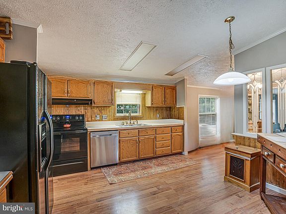2nd image of 8001 Kerrydale Ct