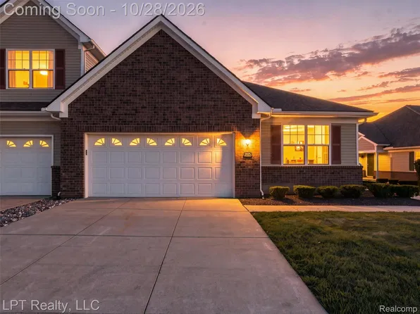 9925 Ridge Run St, Howell, MI 48855