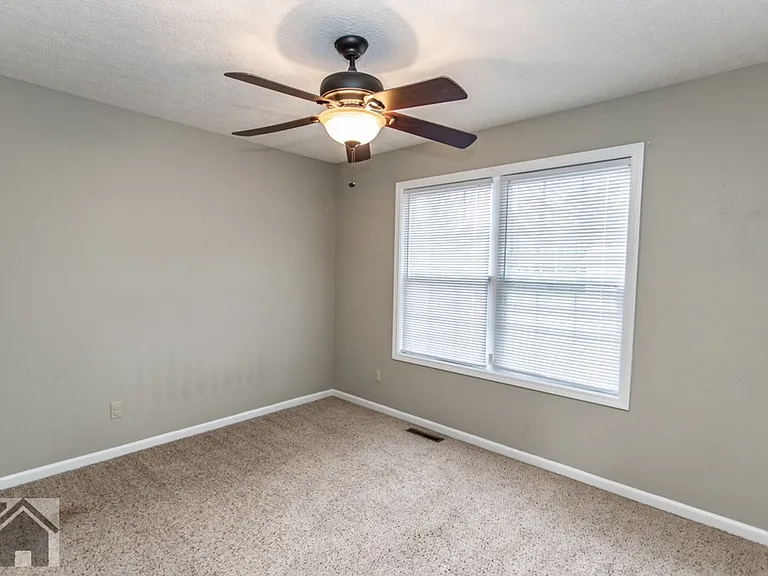 15830 Terris Ln — Photo 31