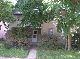 610 W 3rd St, Sterling, IL 61081