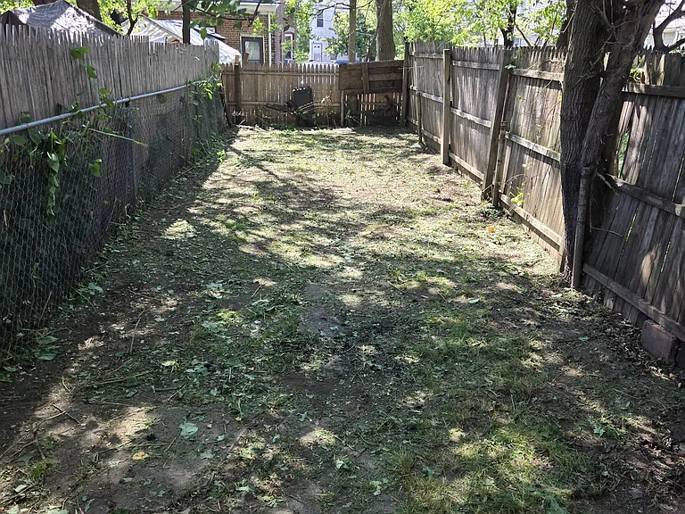 Randall Ave — Photo 10