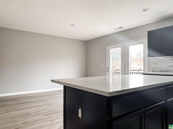 4th image of 2805 Stone Park Blvd