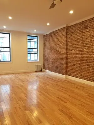 Rented by Reliance Realty Partners LLC  | media 8