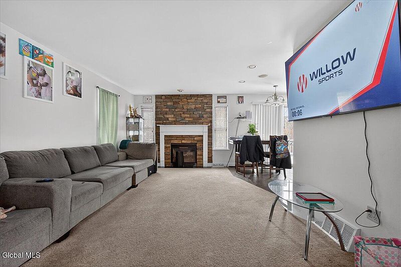 3rd image of 118 Horizon Boulevard