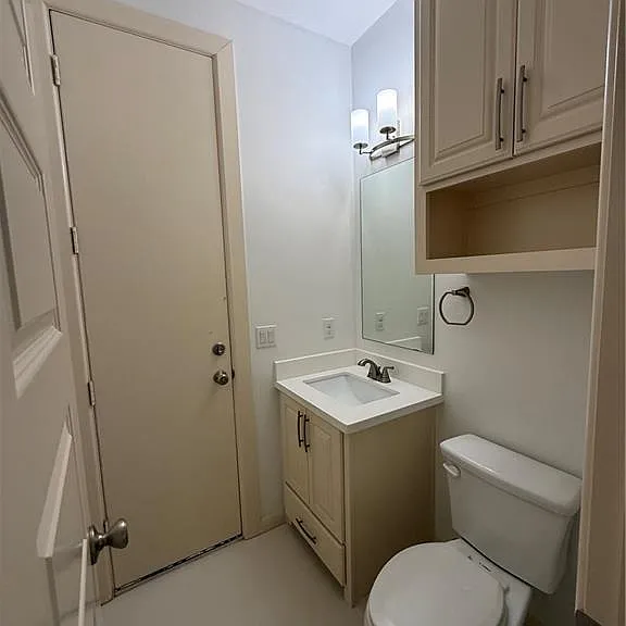 2818 Esmeralda St — Photo 34