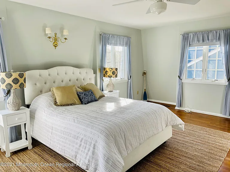 506 Monmouth Ave — Photo 27