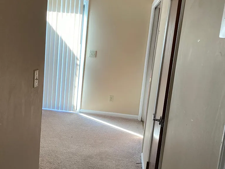 5515 Saint James St — Photo 3