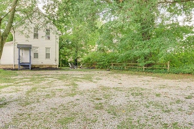 1st image of 484 Spicer St