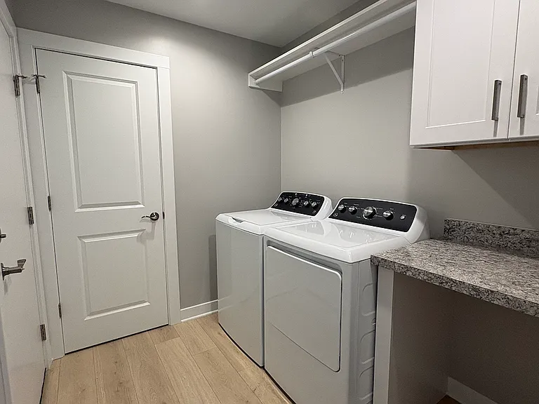 715 Braun St — Photo 19