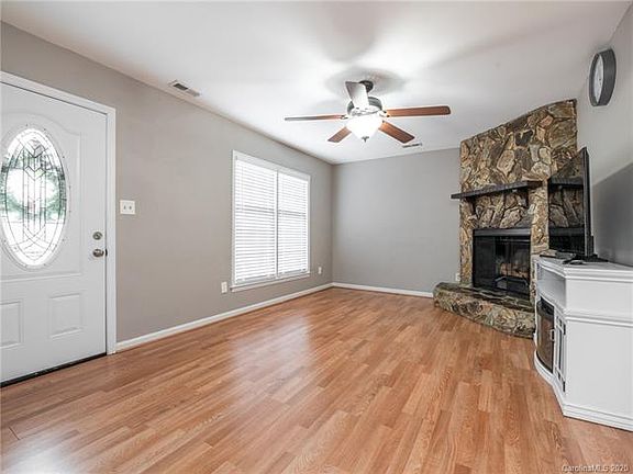 3rd image of 6240 Bonnybrook Ln