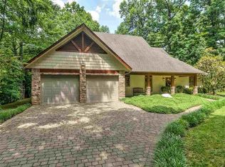 519 Gatlin Dr, Gatlinburg, TN 37738