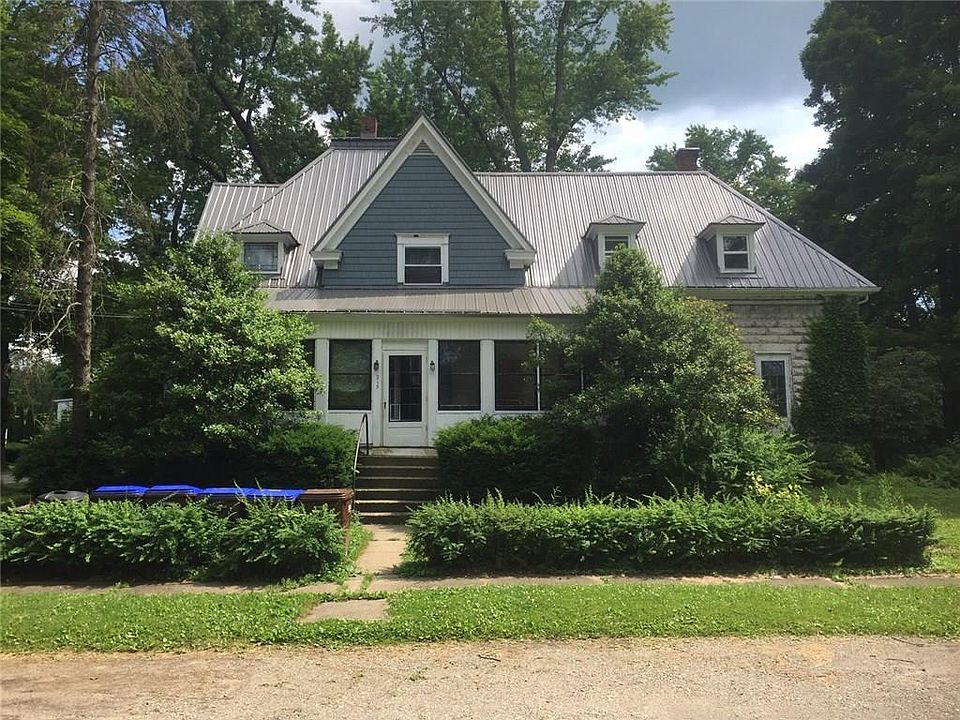 1st image of 215 High St