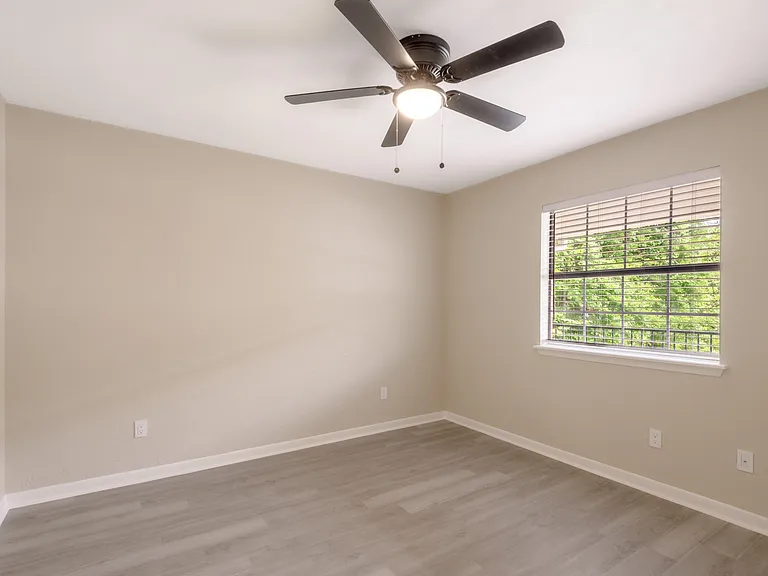 600 Palm St — Photo 13