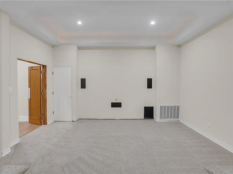 3228 Silver Lake Dr NE — Photo 50