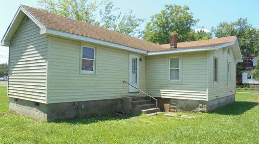 2nd image of 4021 Jacksonville Rd