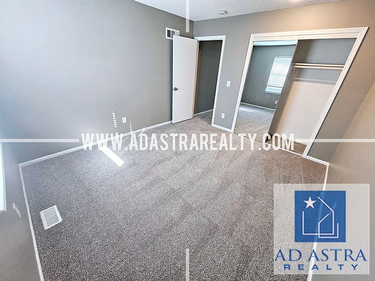 11807 Caenen St — Photo 28