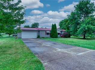 6063 Rudd Rd, Ashtabula, OH 44004