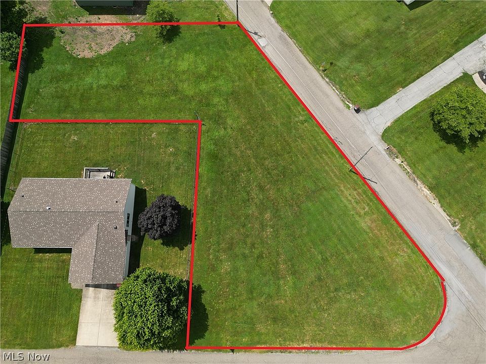 1st image of 548 Thomas Rd