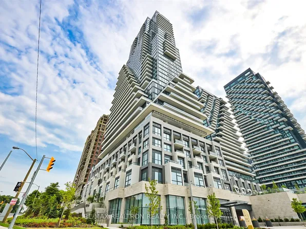 10 Inn On The Park Dr #112, Toronto, ON M3C 0P9