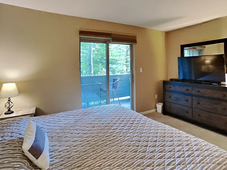1509 Point Dr — Photo 14