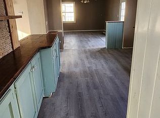 219 Iowa, Manhattan, KS 66502