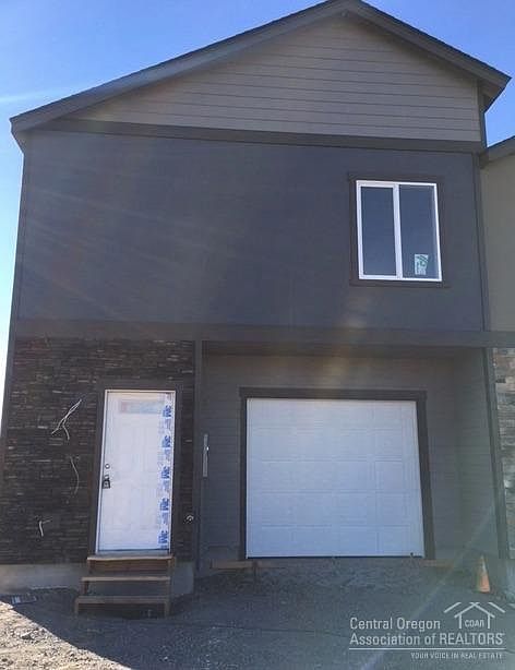 1st image of 1051 NW Amos Ct