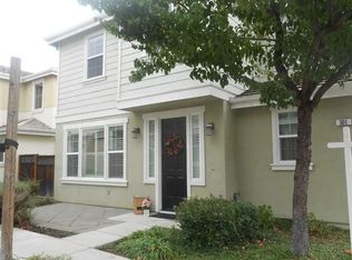 301 Toyon Ln, Vacaville, CA 95687
