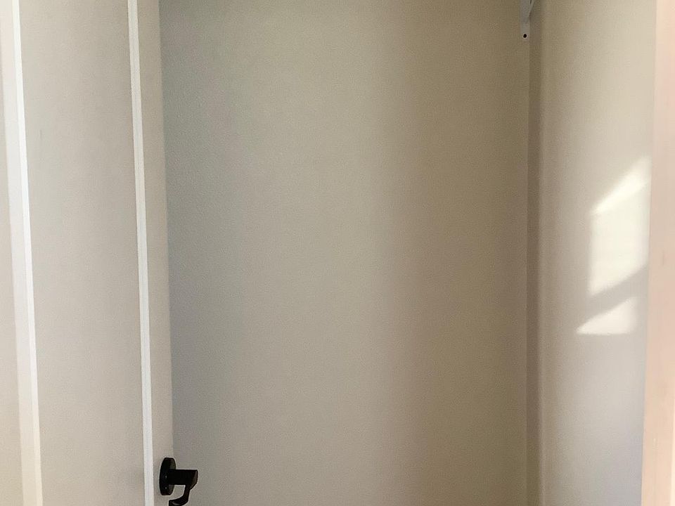 1st image of 2510 Derby Dr #2