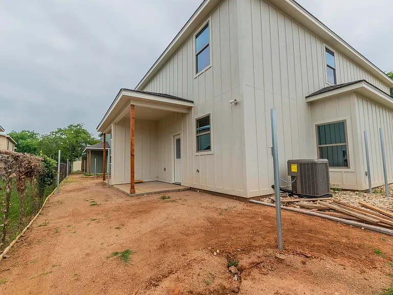 104 Patriot Cir — Photo 8