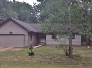 19833 Heights Circle Dr, Big Rapids, MI 49307