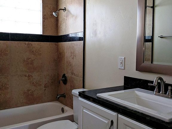 3rd image of 3445 N 36th St Unit 26