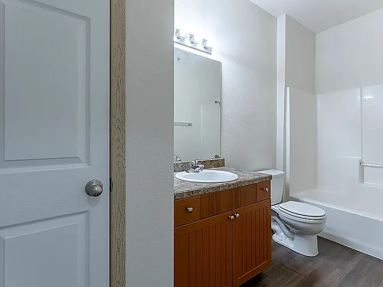 Watermill Park Apartments — Photo 37