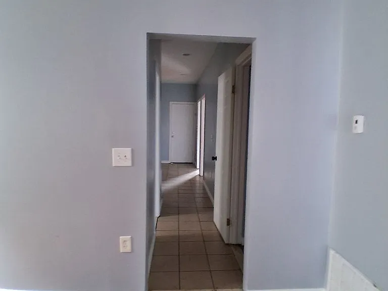 483 Avon Ave — Photo 9