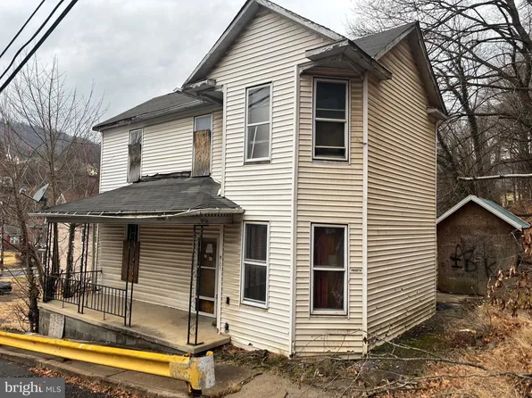 107 Oakview Dr, Westernport, MD 21562