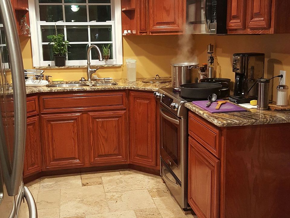 2nd image of 4915 Madison St