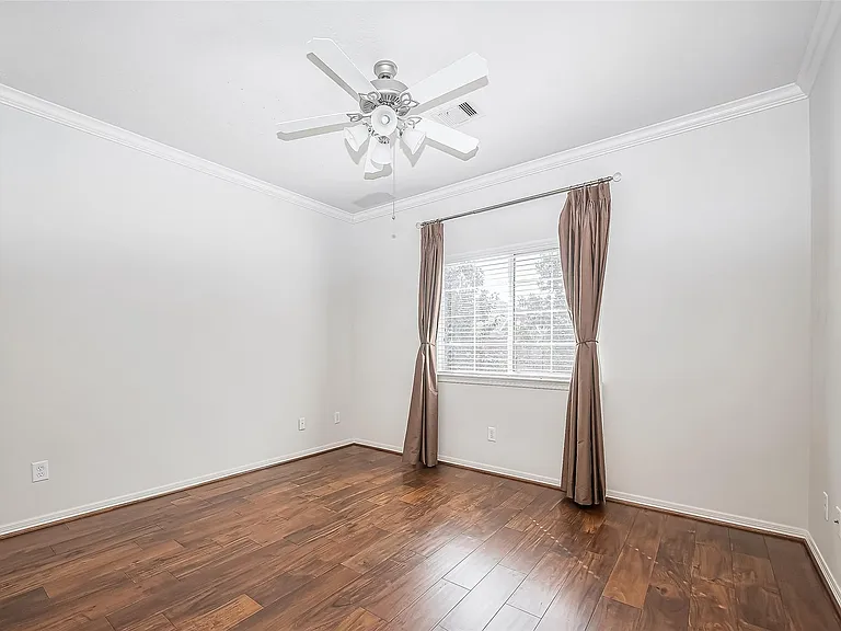 1522 Olive Park — Photo 20