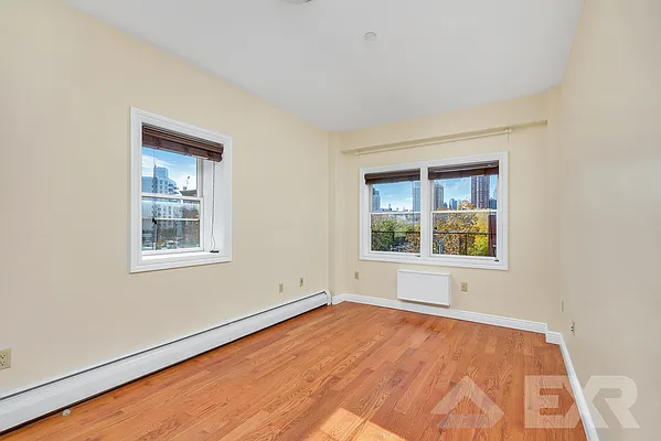 Rented by EXR | media 5