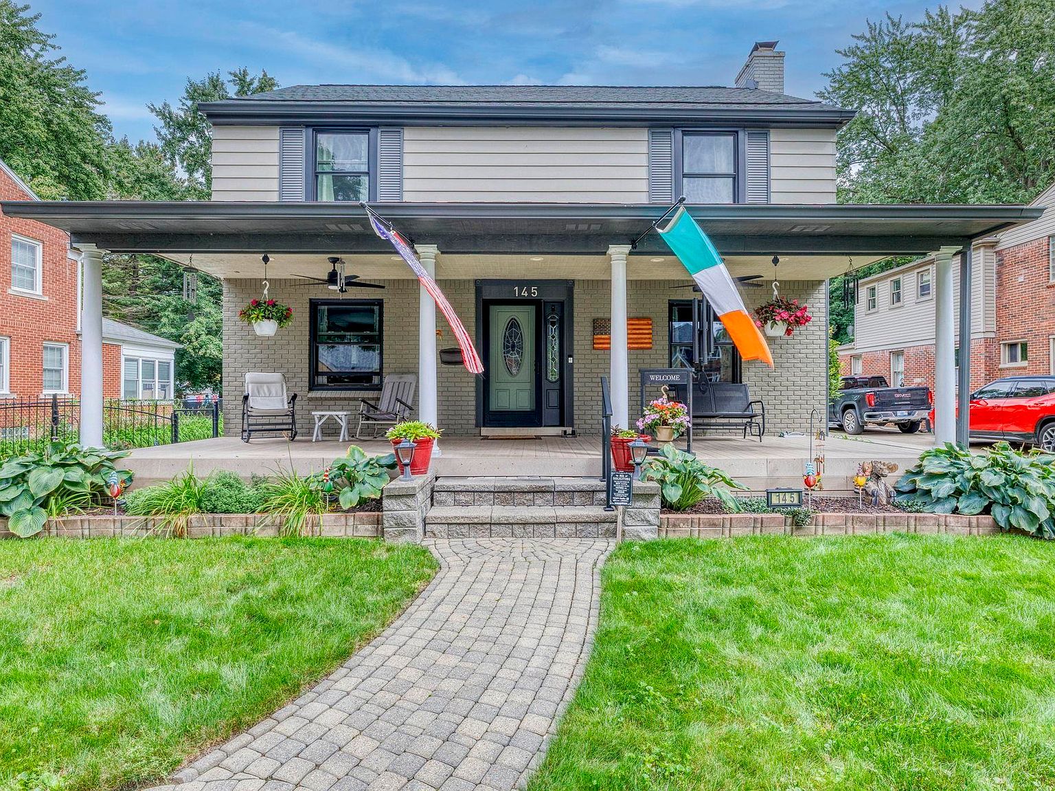 145 Lodewyck Ave, Mount Clemens, MI 48043