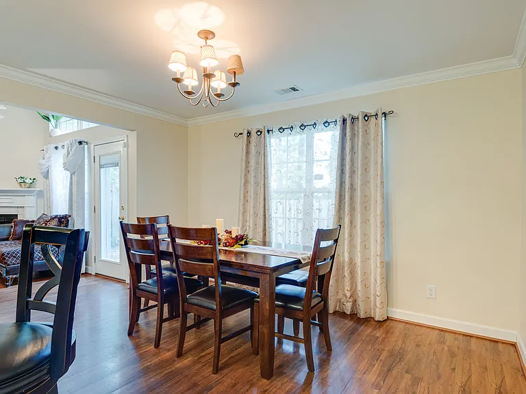 625 Heath Pl — Photo 9