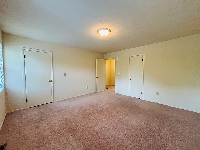 325 New Kent Rd — Photo 16