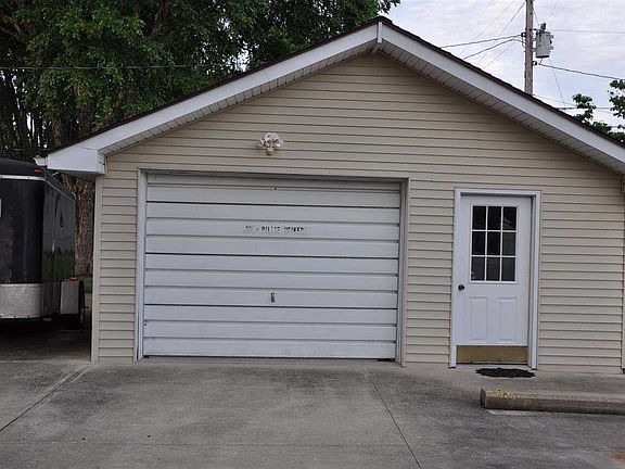 3rd image of 1369 W Ann Ln