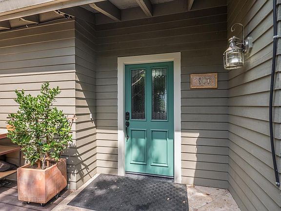 3rd image of 907 Vista Del Mar Dr