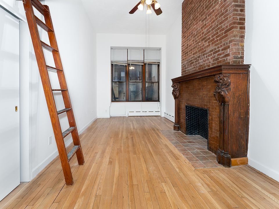 1st image of 320 W 108th St APT 2C
