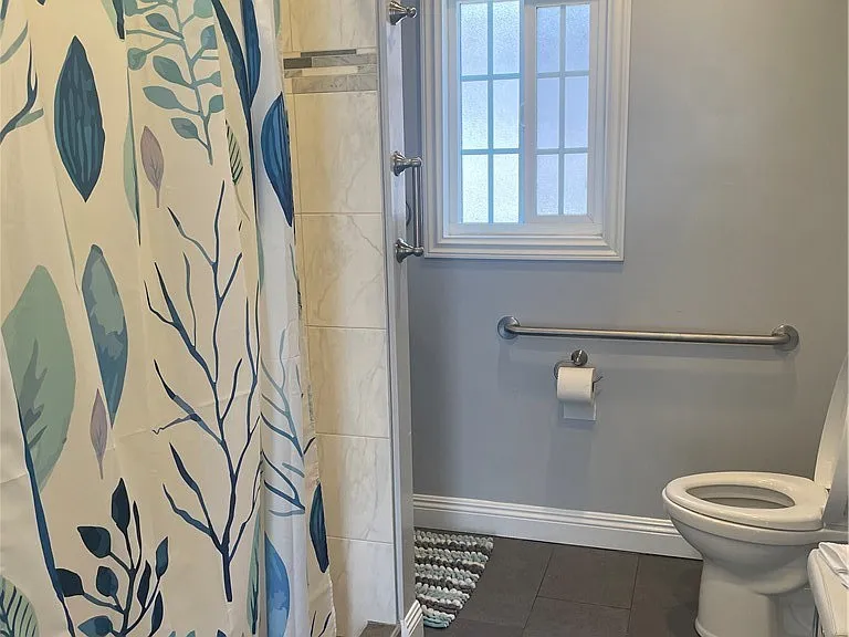 545 S Sadler Ave — Photo 13