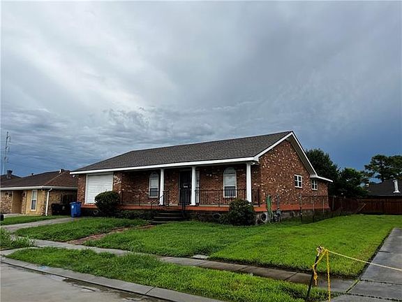 2nd image of 4933 Sherwood Dr