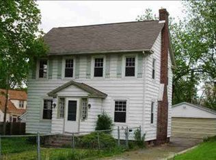 2588 Whitmore St, Omaha, NE 68112